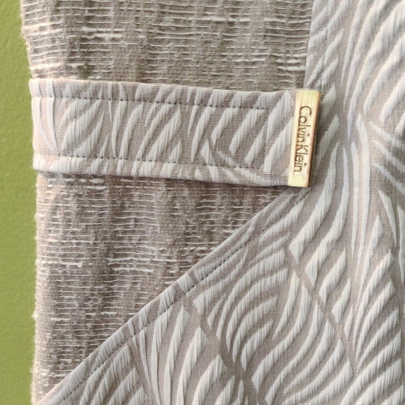 Beige And Cream Patterned Business Dress - Picture 3 of 3